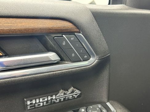 Used 2023 Chevrolet Silverado 1500 High Country w/ High Country Premium Package AWD/4WD image 22