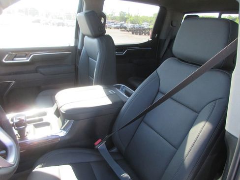 New 2026 GMC Sierra 1500 Elevation w/ Elevation Premium Package AWD/4WD image 13