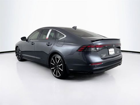 Used 2025 Honda Accord Touring image 13