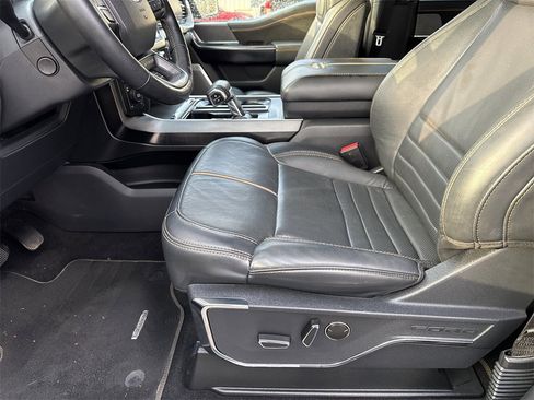 Used 2023 Ford F150 Platinum image 9