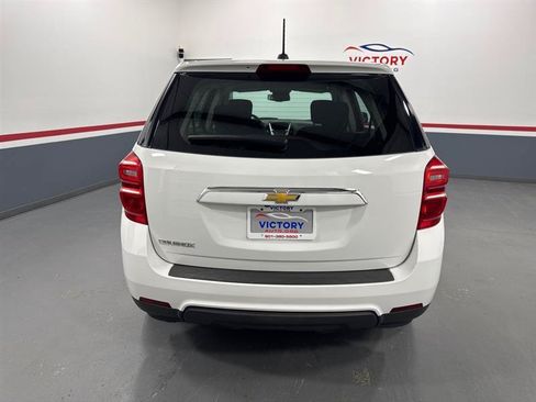 Used 2017 Chevrolet Equinox LS FWD image 8