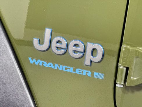 Used 2023 Jeep Wrangler Unlimited AWD/4WD image 10