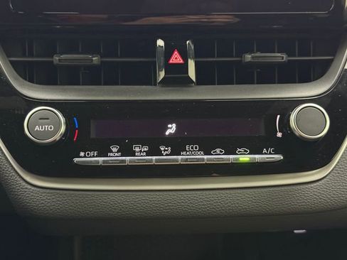 Used 2026 Toyota Corolla SE image 18