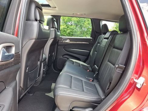 Used 2012 Jeep Grand Cherokee Laredo AWD/4WD image 10