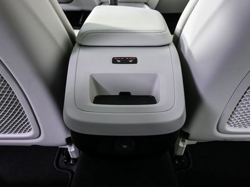 Certified 2025 Volvo V60 B5 Cross Country Plus image 21