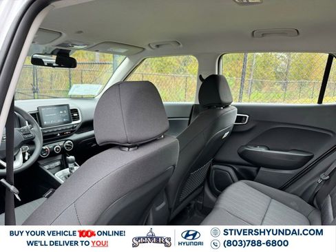New 2026 Hyundai Venue SE image 19
