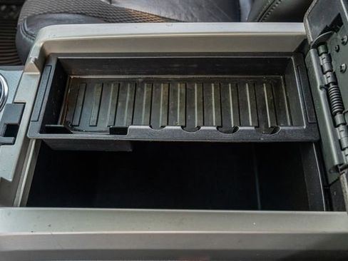 Used 2010 Ford F150 Raptor image 19