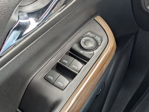 Used 2019 GMC Acadia SLE w/ Driver Alert Package I image 23