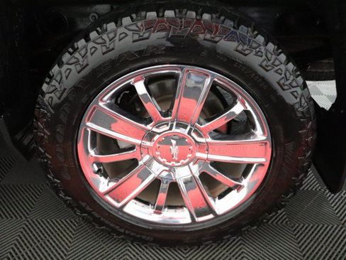 Used 2018 Chevrolet Silverado 1500 High Country AWD/4WD image 74