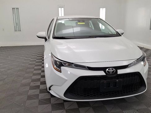 Used 2022 Toyota Corolla LE image 7