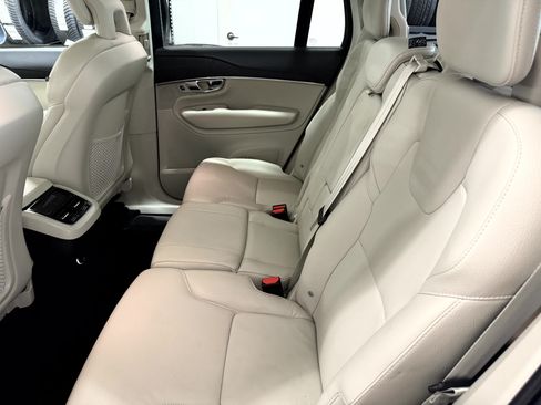 Used 2020 Volvo XC90 T5 Momentum AWD/4WD image 22