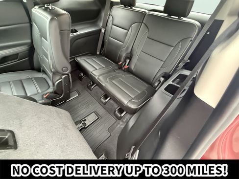 Used 2021 GMC Acadia Denali w/ Denali Technology Package AWD/4WD image 12
