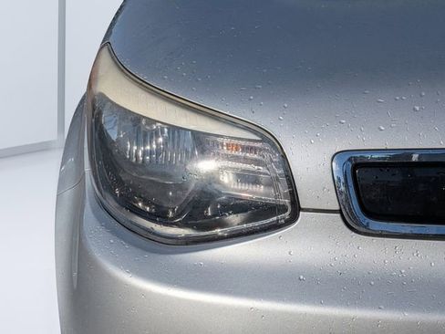 Used 2015 Kia Soul + FWD image 9