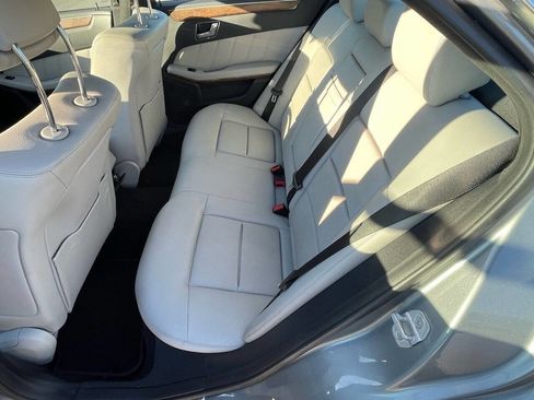 Used 2011 Mercedes-Benz E 350 4MATIC Sedan image 28