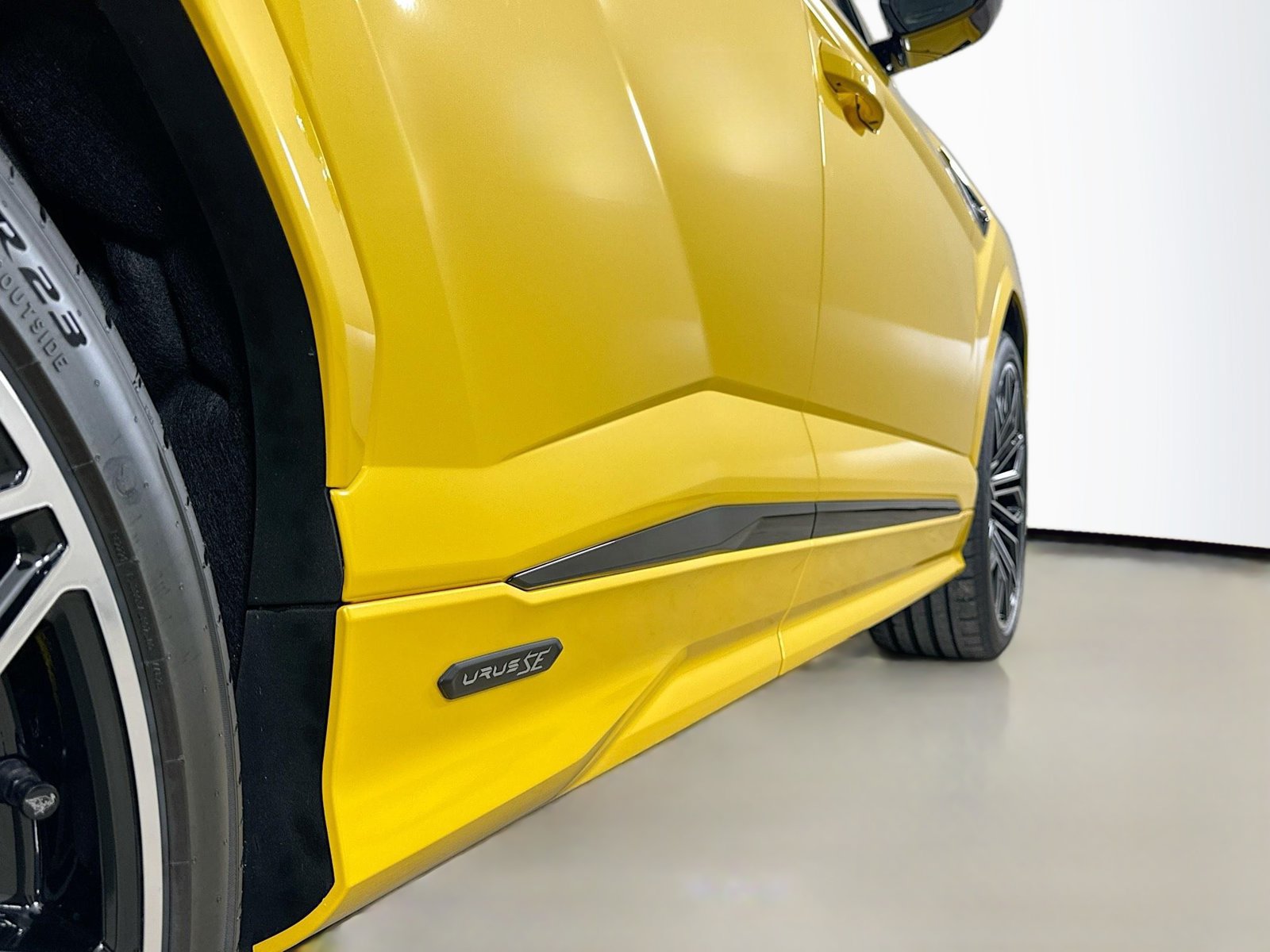 Used 2025 Lamborghini Urus S AWD/4WD image 67