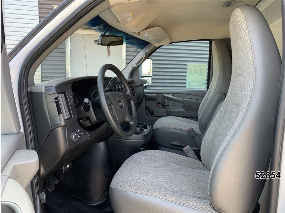 Used 2015 GMC Savana 3500 RWD image 24