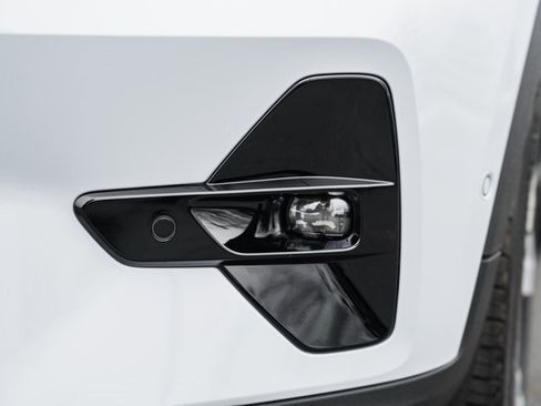 New 2026 Volvo XC40 B5 Plus w/ Protection Package Premier image 13