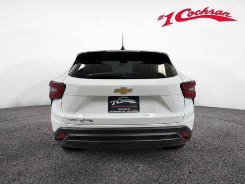 Certified 2025 Chevrolet Trax LS w/ LS Convenience Package image 19
