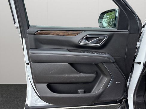 Used 2021 Chevrolet Suburban Premier RWD image 24