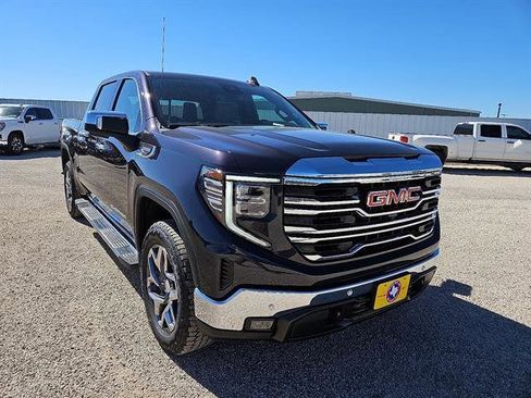 New 2026 GMC Sierra 1500 SLT image 7