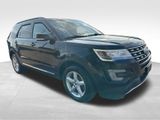 Used 2017 Ford Explorer XLT w/ Equipment Group 201A image 3