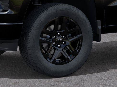 New 2026 Chevrolet Silverado 1500 Custom w/ LPO, Dark Essentials Package AWD/4WD image 9