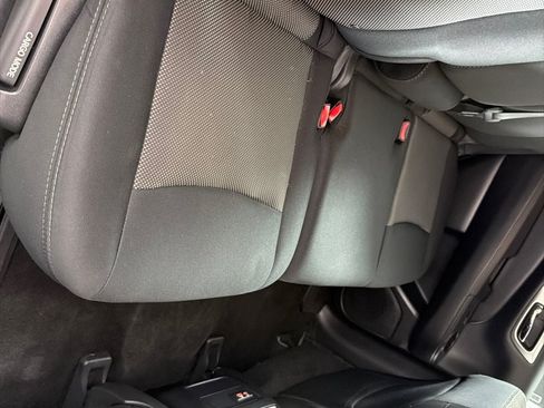 Used 2019 Nissan Pathfinder SV FWD image 23
