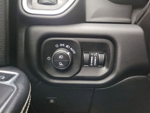 Used 2020 RAM 3500 Laramie image 13