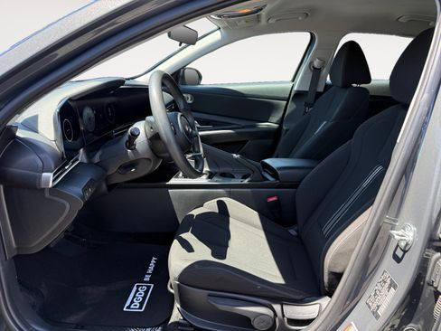 Used 2024 Hyundai Elantra SEL FWD image 10