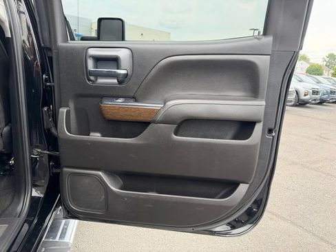 Used 2019 GMC Sierra 2500 Denali AWD/4WD image 11