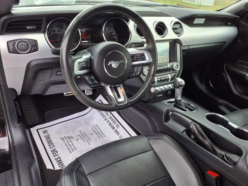 Used 2017 Ford Mustang Premium image 14