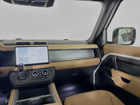New 2025 Land Rover Defender 130 V8 image 31