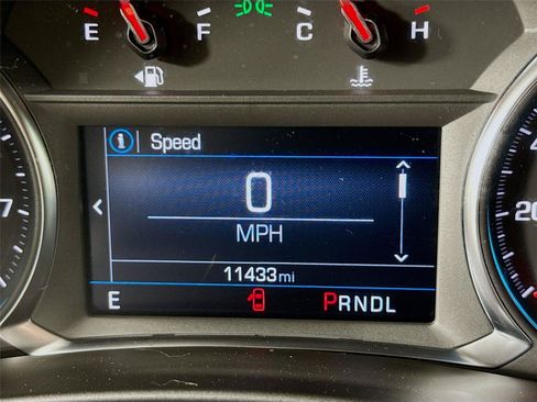 Used 2024 Chevrolet Equinox RS AWD/4WD image 2