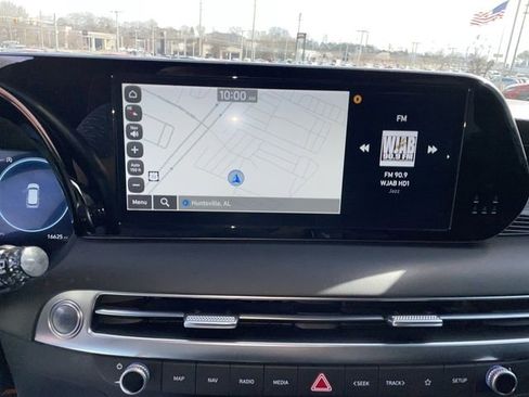 Used 2024 Hyundai Palisade Calligraphy image 21