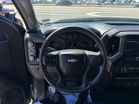 Used 2020 Chevrolet Silverado 1500 Custom w/ Custom Max Trailering Package image 10