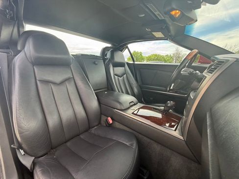 Used 2005 Cadillac XLR image 32