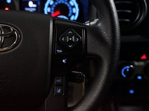 Certified 2022 Toyota Tacoma SR AWD/4WD image 13