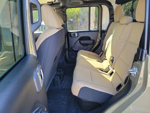 New 2026 Jeep Gladiator Willys AWD/4WD image 18