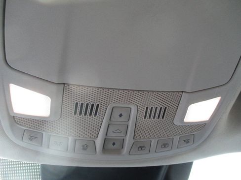 Used 2021 Ford Expedition XLT image 21