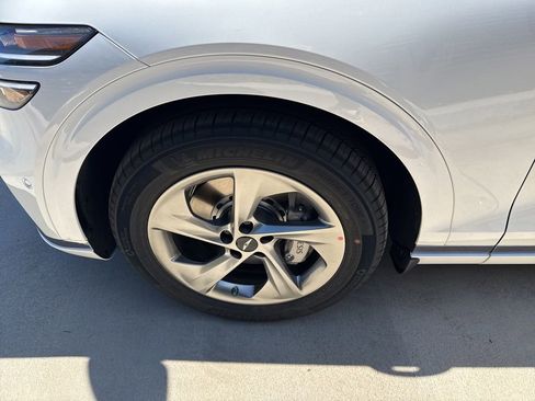 New 2026 Genesis GV70 2.5T Advanced AWD/4WD image 9