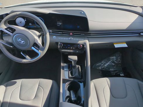 New 2025 Hyundai Elantra SEL w/ Cargo Package image 14