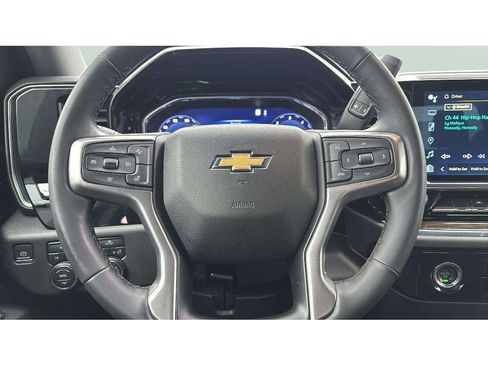 Used 2023 Chevrolet Silverado 1500 LT image 14