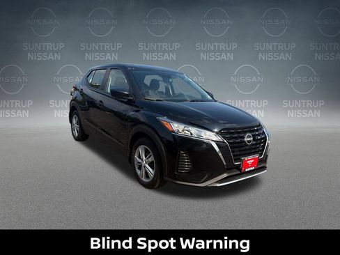 Certified 2022 Nissan Kicks S FWD image 9