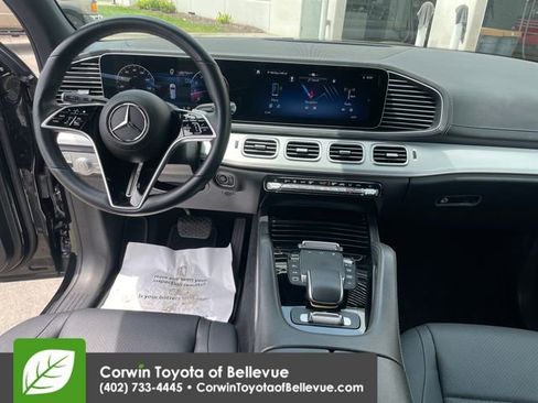 Used 2025 Mercedes-Benz GLS 450 4MATIC image 14