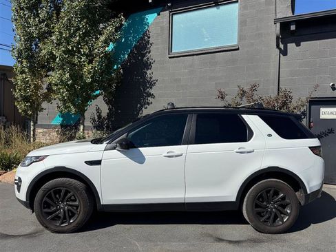 Used 2018 Land Rover Discovery Sport HSE image 2