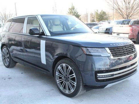 New 2026 Land Rover Range Rover Long Wheelbase SE image 9