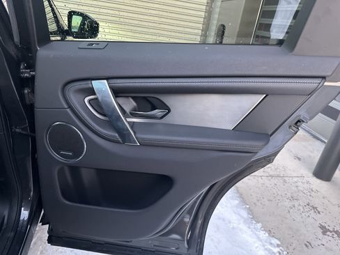 Used 2025 Land Rover Discovery Sport Dynamic SE image 16