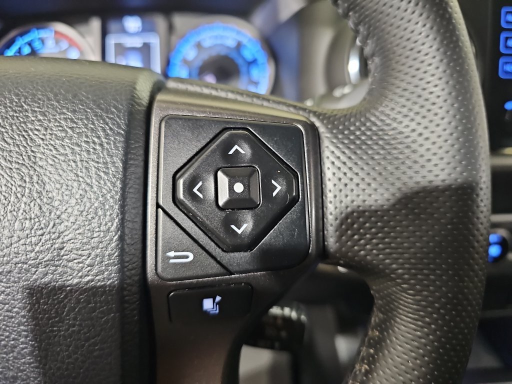 Used 2016 Toyota Tacoma TRD Off-Road w/ Towing Package AWD/4WD image 20