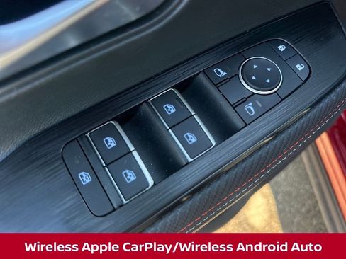 Certified 2025 Nissan Kicks SR image 12