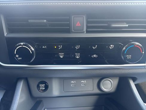 New 2025 Nissan Rogue S image 19